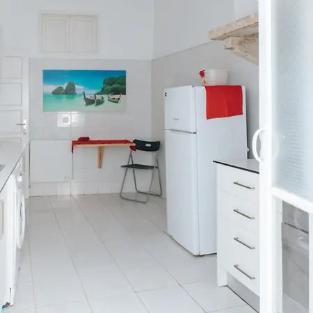 Aquilla Family 301 Homestay Lisbon