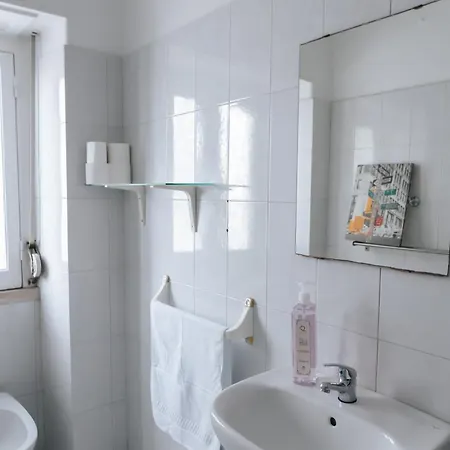 Aquilla Family 301 Homestay